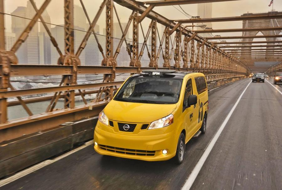  Nissan NV200 Taxi 2014 года  (фото 25 из 30)